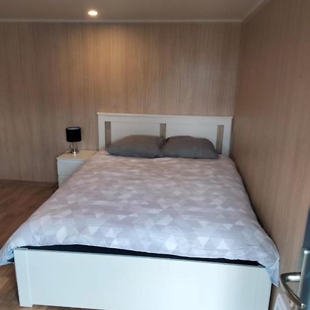 Duplex Atypique En Bois Entre Ville Et Verdures 라샤펠르생매스밍 외부 사진